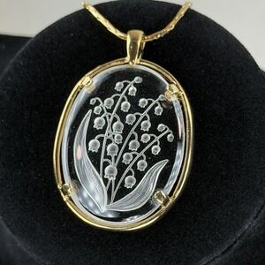 Napier Gold Tone Necklace 29.5" Long Forget Me Not‎ Flower Etched Glass Pendant